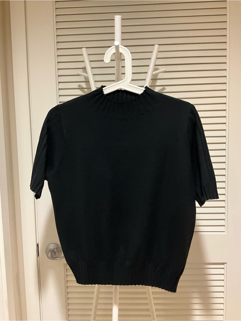 Knit Black Short-Sleeve mock neck Top